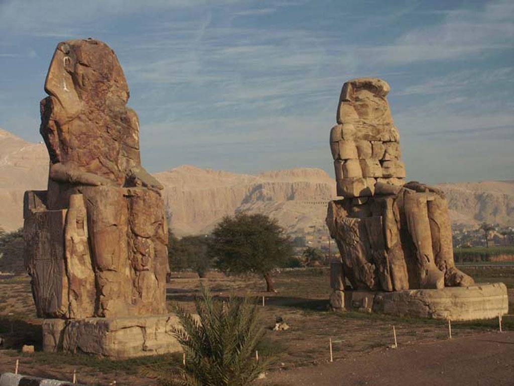 Los Colosos de Memnó